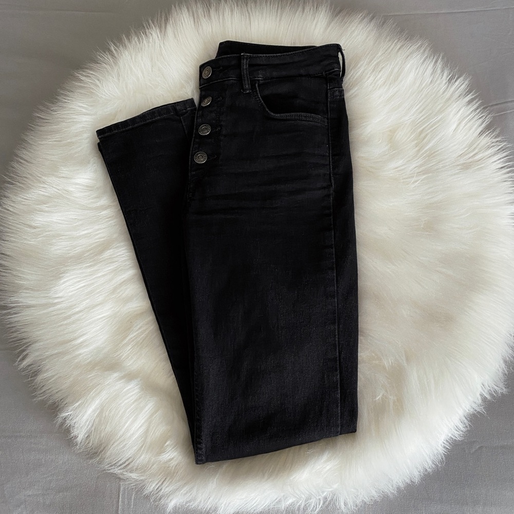 BLACK SKINNY JEANS